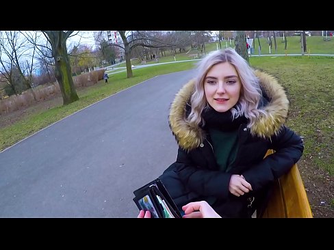 ❤️ برای پول، تقدیر از یک غریبه را قورت می دهد - کار بامزه در پارک اثر Eva Elfie ❤️❌  شلخته در ما ❤